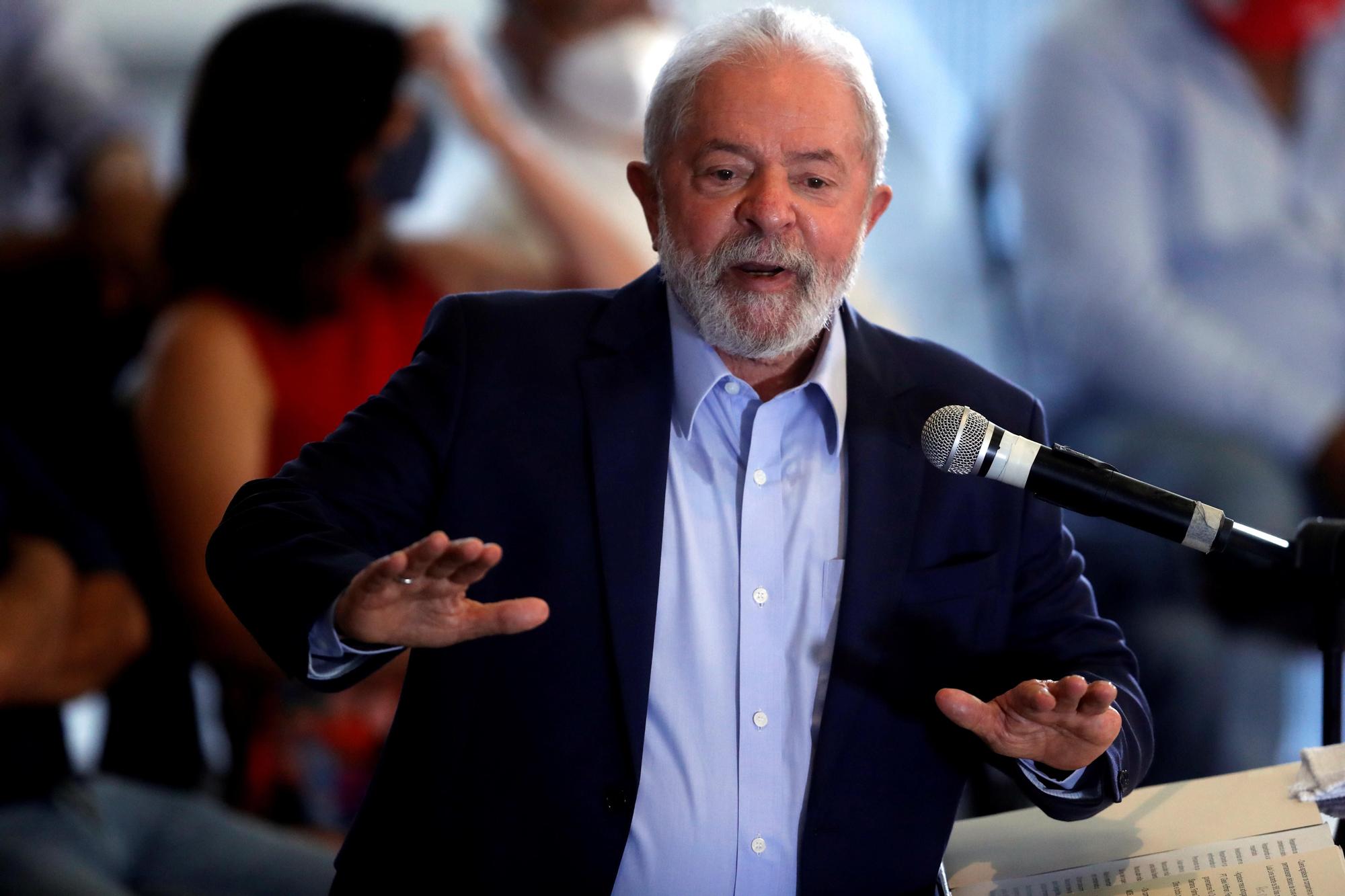 El expresidente brasileño Lula da Silva, durante la rueda de prensa que ha ofrecido este miércoles.