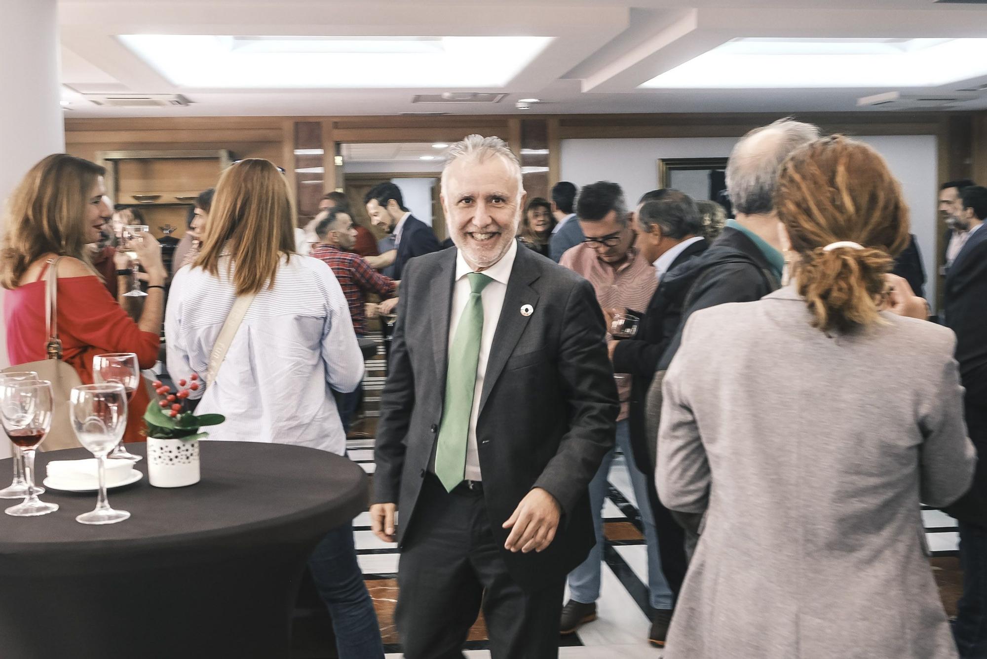 Brindis navideño con la prensa en Presidencia