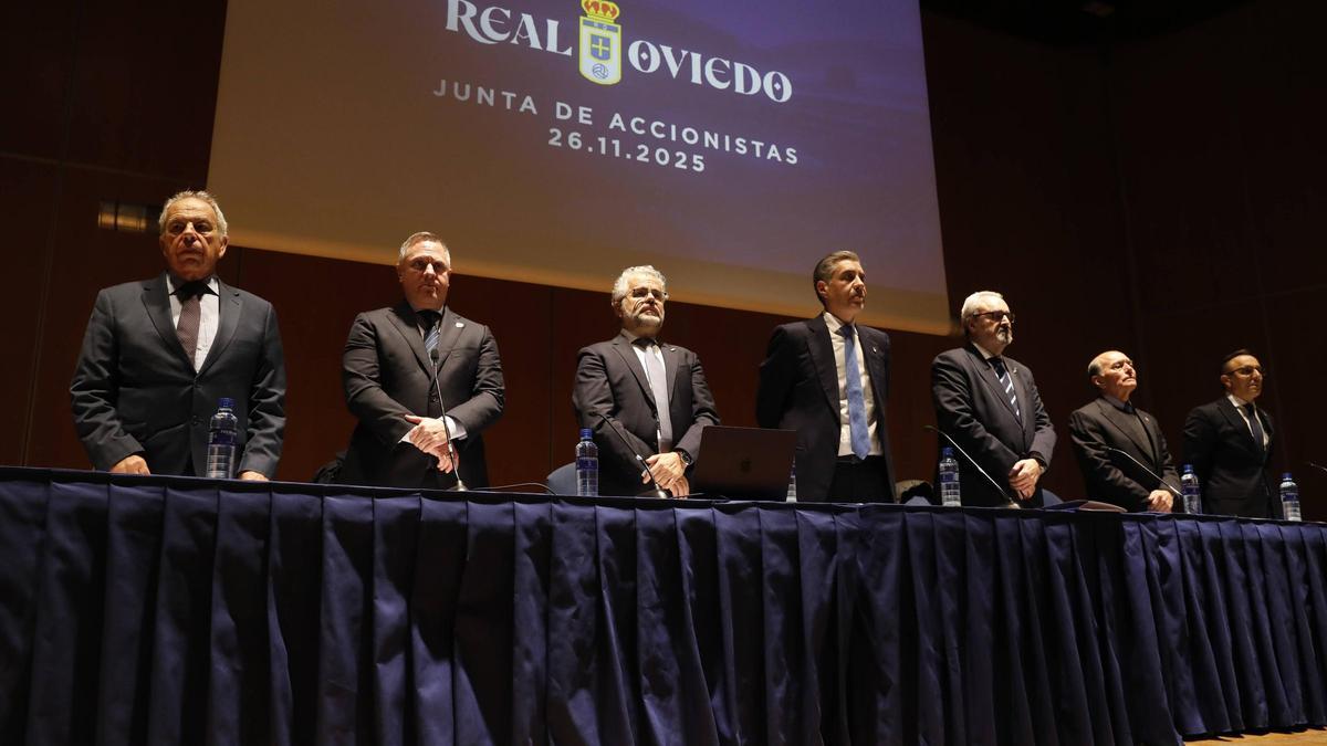 El consejo preside la Junta de Accionistas del Real Oviedo en el Auditorio Príncipe Felipe