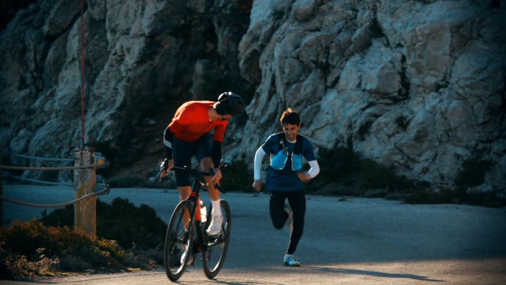 El 'pique' entre Tòfol Castanyer y el ciclista Fränck Schlek para subir al Puig Major