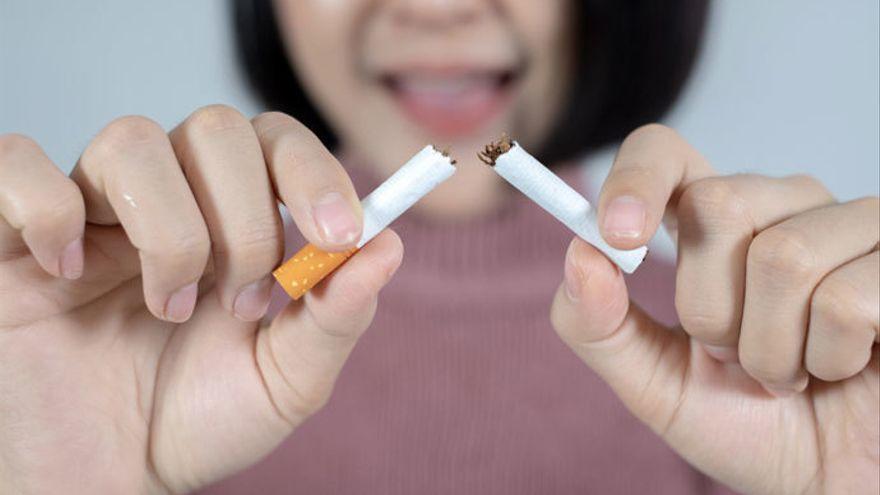 Revelen les tècniques per deixar de fumar que més funcionen