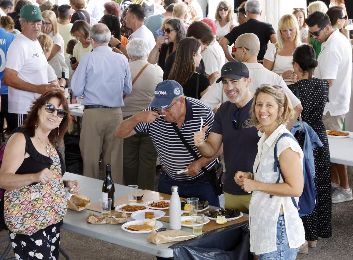 Moaña exalta su mejillón en una fiesta que vende cinco toneladas de producto en menos de tres horas