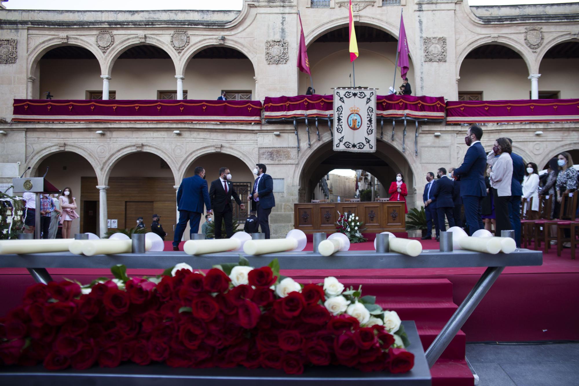 Lorca honra la memoria de las nueve víctimas de los terremotos con un emotivo memorial