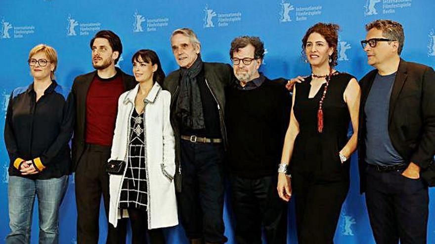 El jurado de la Berlinale, encabezado por Jeremy Irons.