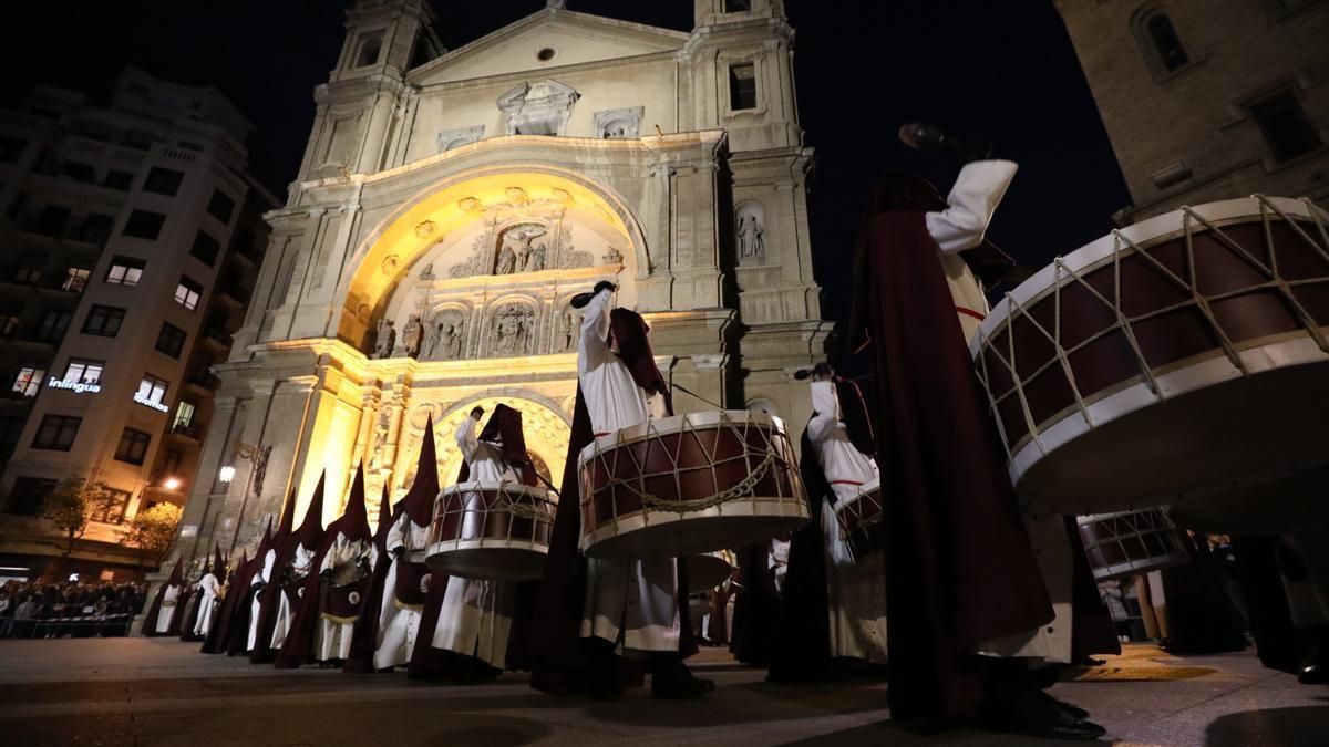 Procesión de Semana Santa en Zaragoza, reconocida como Fiesta de Interés Turístico Internacional.