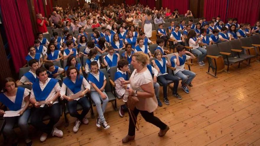 Fiesta de graduación antes de dejar el colegio Gesta