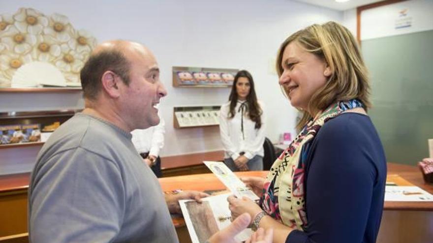 Montroy promociona su  feria de la miel en Valencia