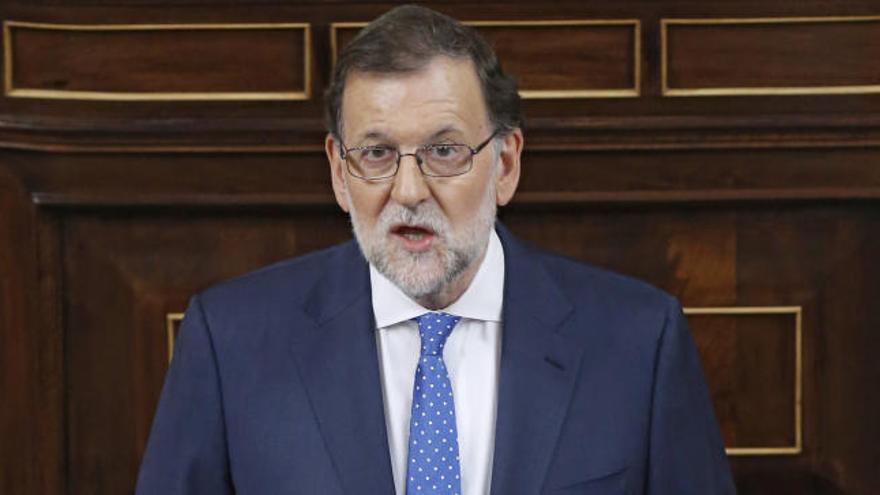 Rajoy sugiere "fortalecer el sistema público de pensiones"