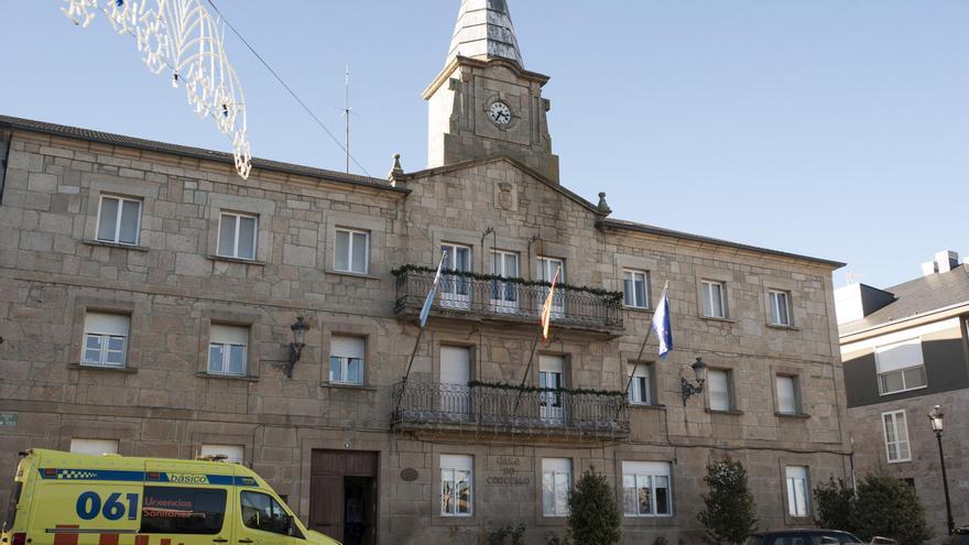 Acusan a un brigadista forestal de incendiar tras amenazas previas el coche del padre de un hostelero, con el que discutió