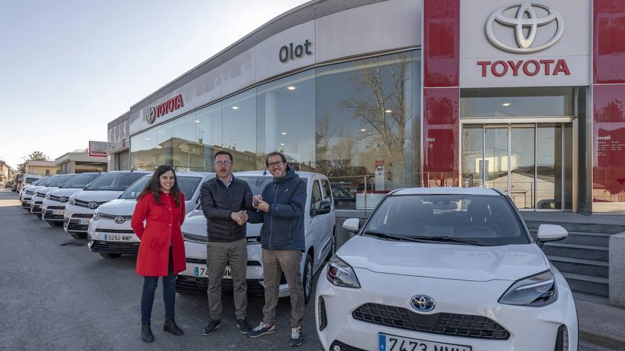 Aura Motor d&#039;Olot entrega 15 vehicles Toyota a Suara, la cooperativa d&#039;iniciativa social