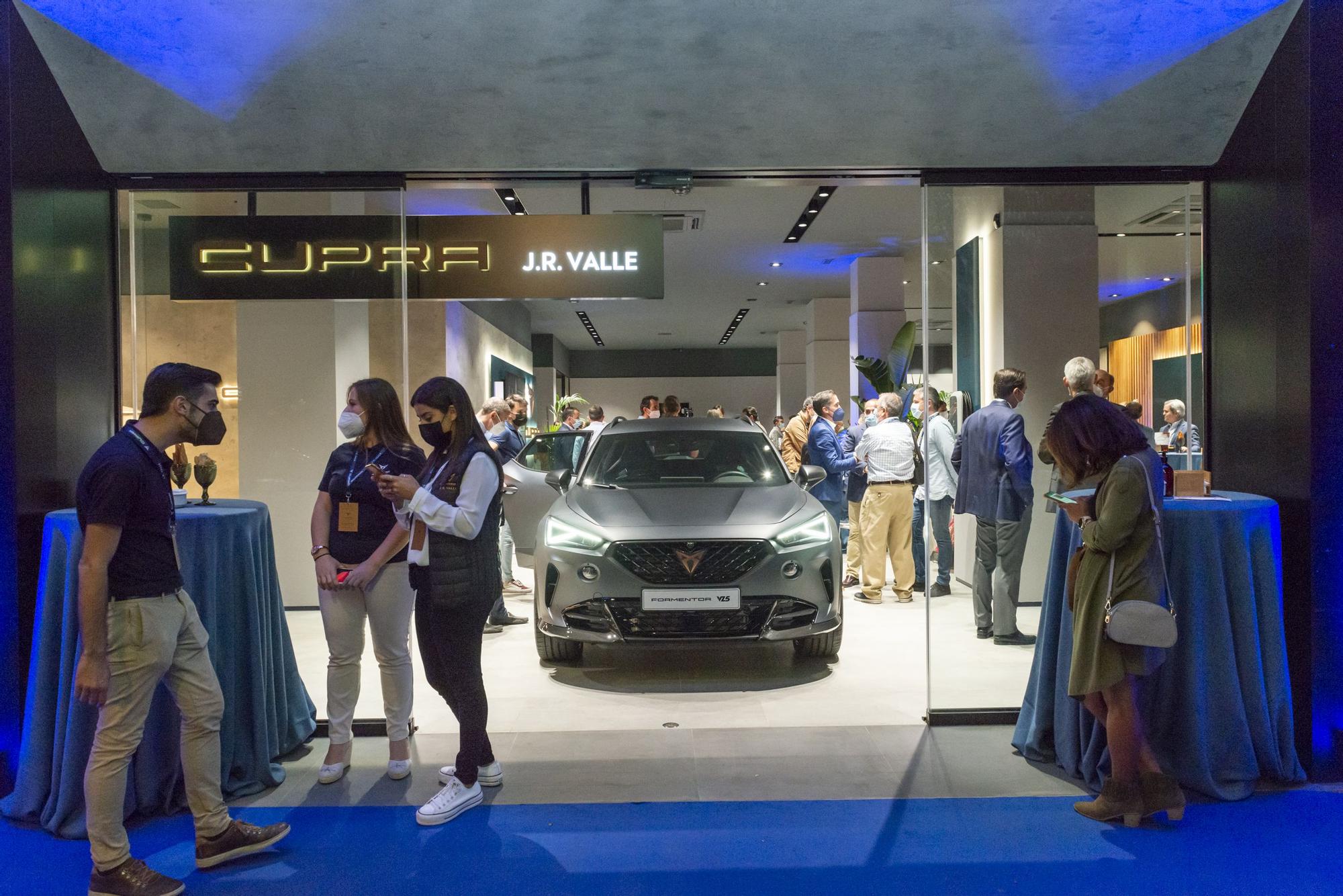 Inauguración de CUPRA City Garage Valencia by J.R. Valle, en la Avenida del Puerto de Valencia número 11