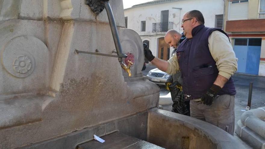 La Vall identifica y denuncia a un menor por pintadas obscenas en la plaza dels Xorros