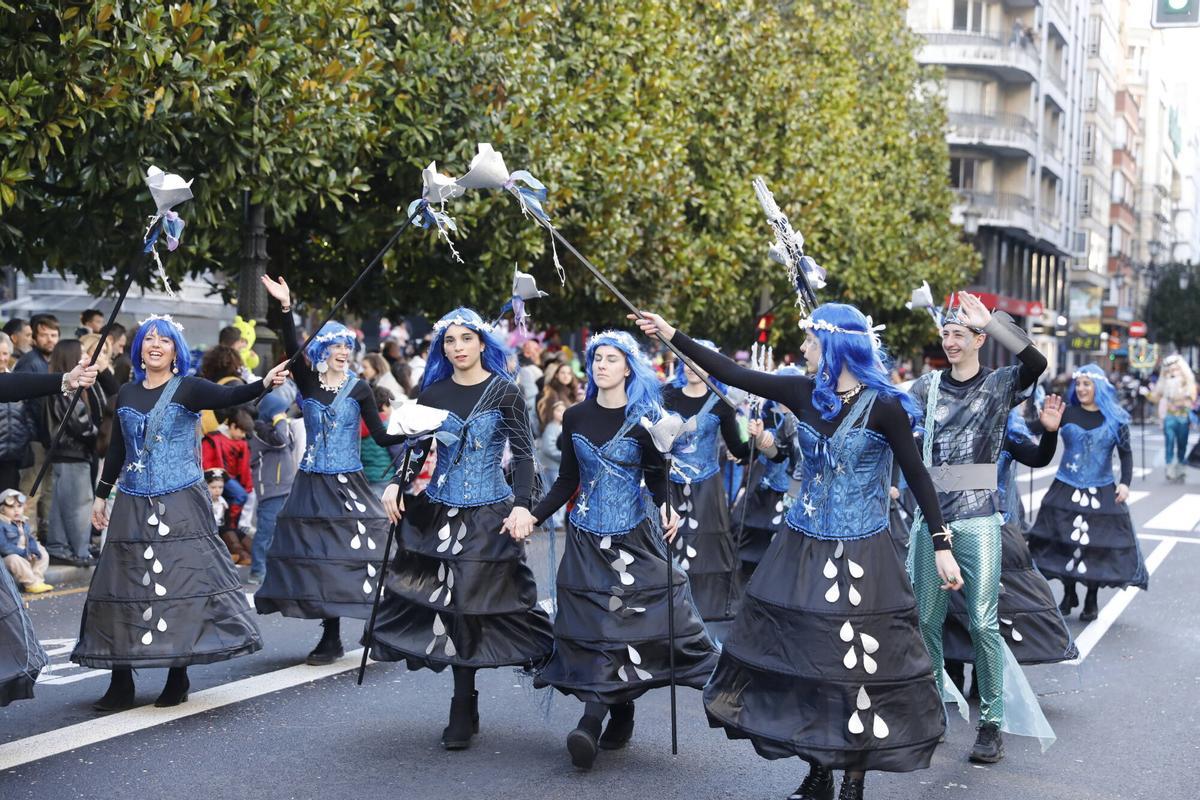 Un momento del desfile de Carnaval de 2025 en Oviedo