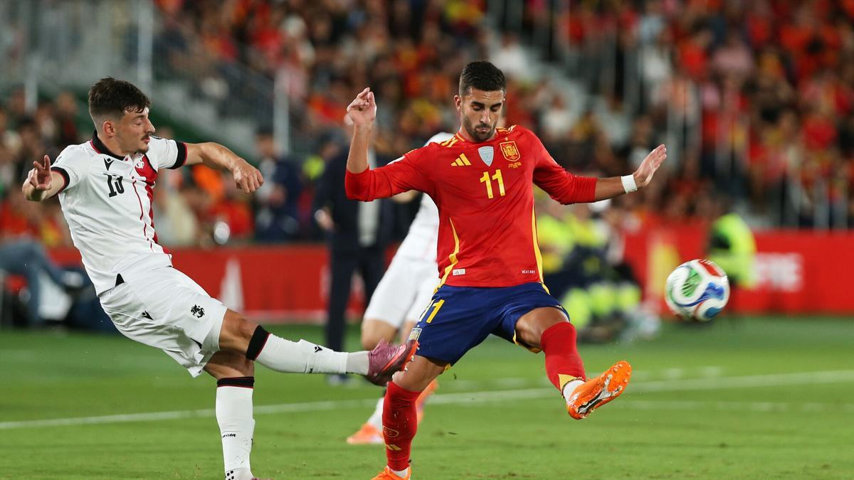 FC Barcelona - PSG: El gol de Ferran Torres