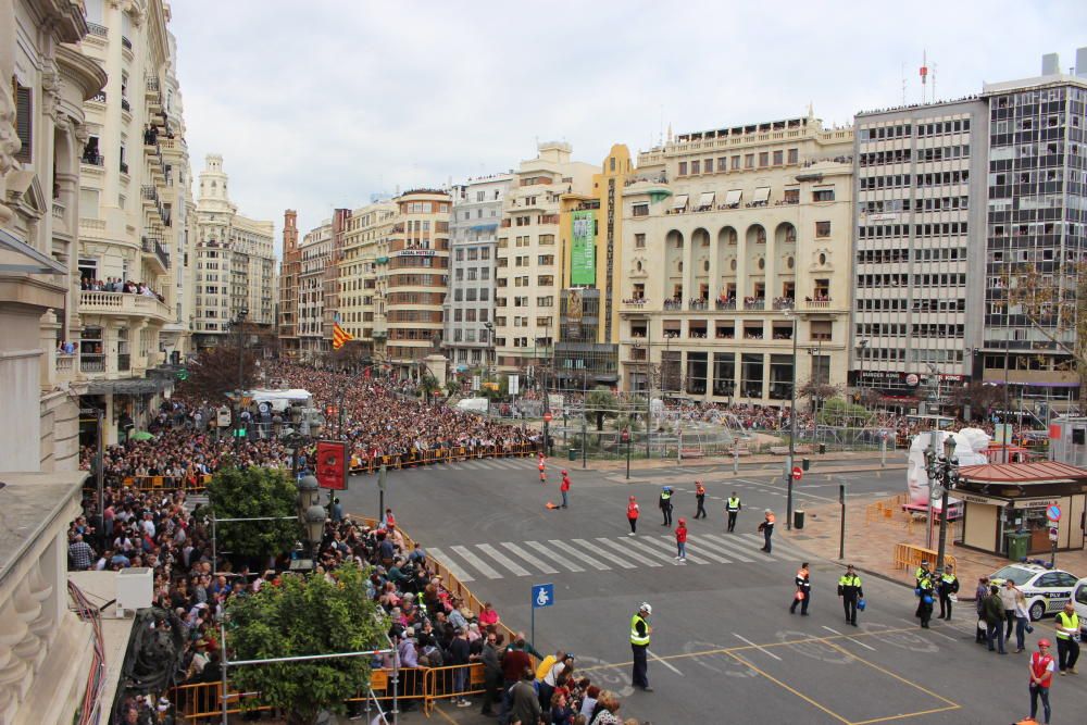 Lunes, 4. Pero la plaza llena. No tanto, es cierto, pero esta imagen está garantizada.