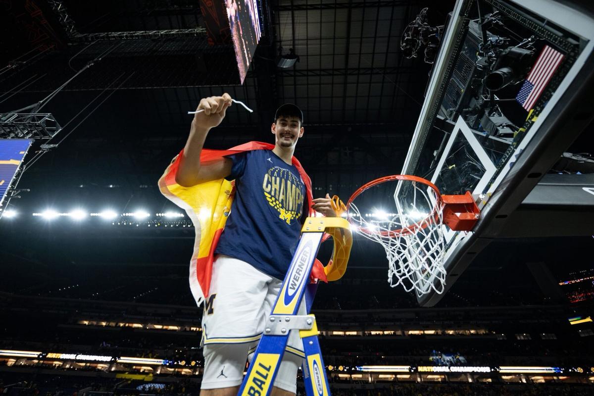 Aday Mara, en la celebración del título de la NCAA.