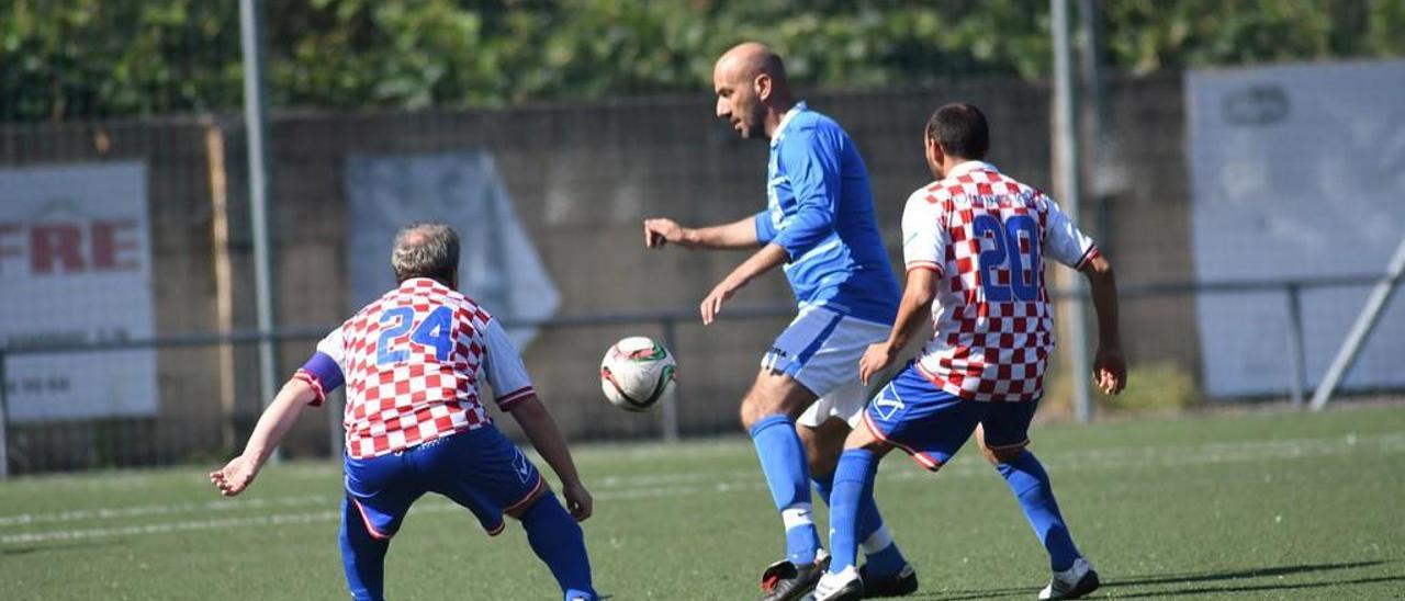 Imagen de la final del Trofeo Diputación y el Veteranos Amigos disputada en Pardellas.