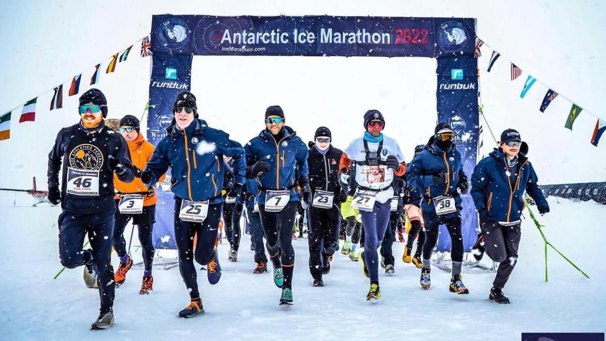 Salida de la Antartic Ice Marathon de este año.