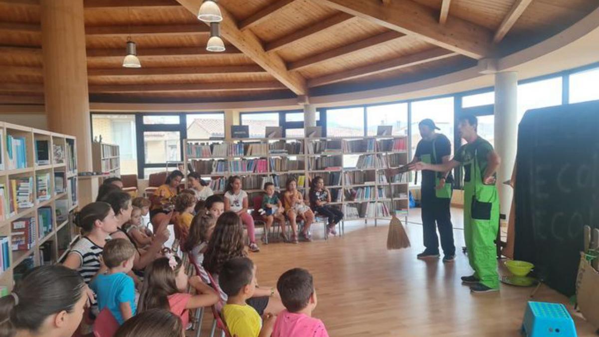 Taller infantil para concienciar sobre el reciclaje. | SERVICIO ESPECIAL