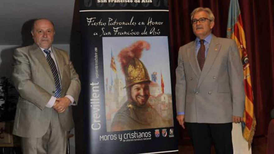 José Ángel Asencio y César Asencio con el cartel.