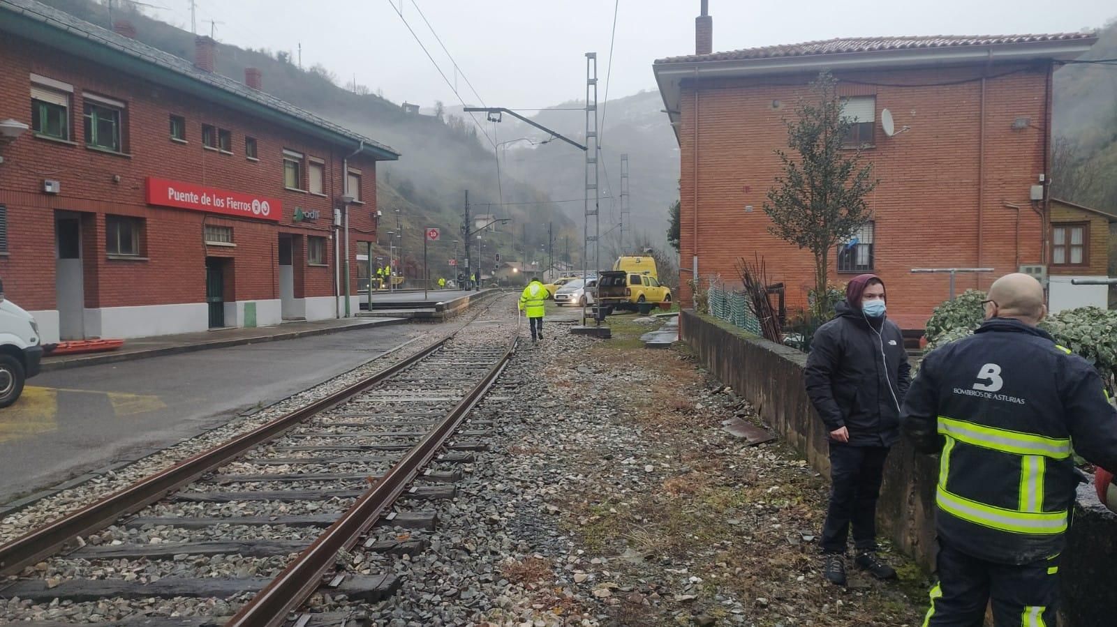 Las fotografías del accidente ferroviario por un argayu en Lena