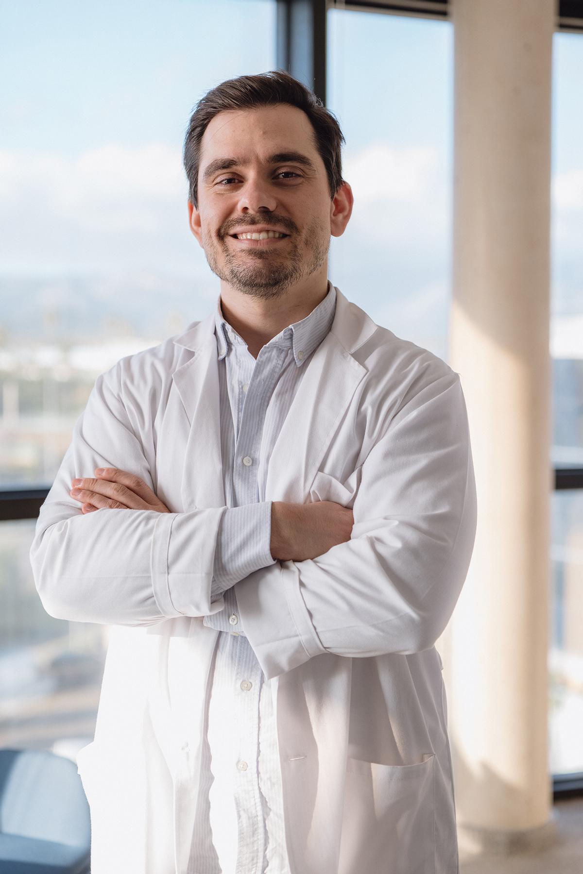 Dr. Miguel Tovar, unidad de traumatología.