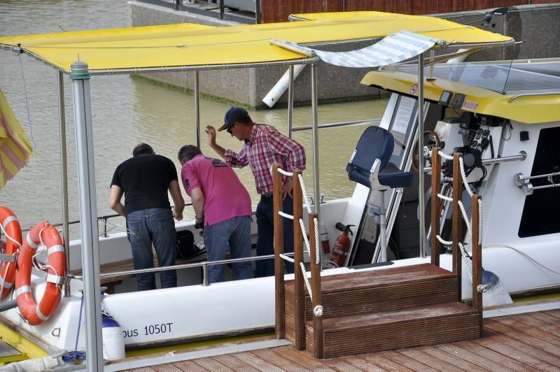 Fotogalería: Los barcos surcan de nuevo el Ebro