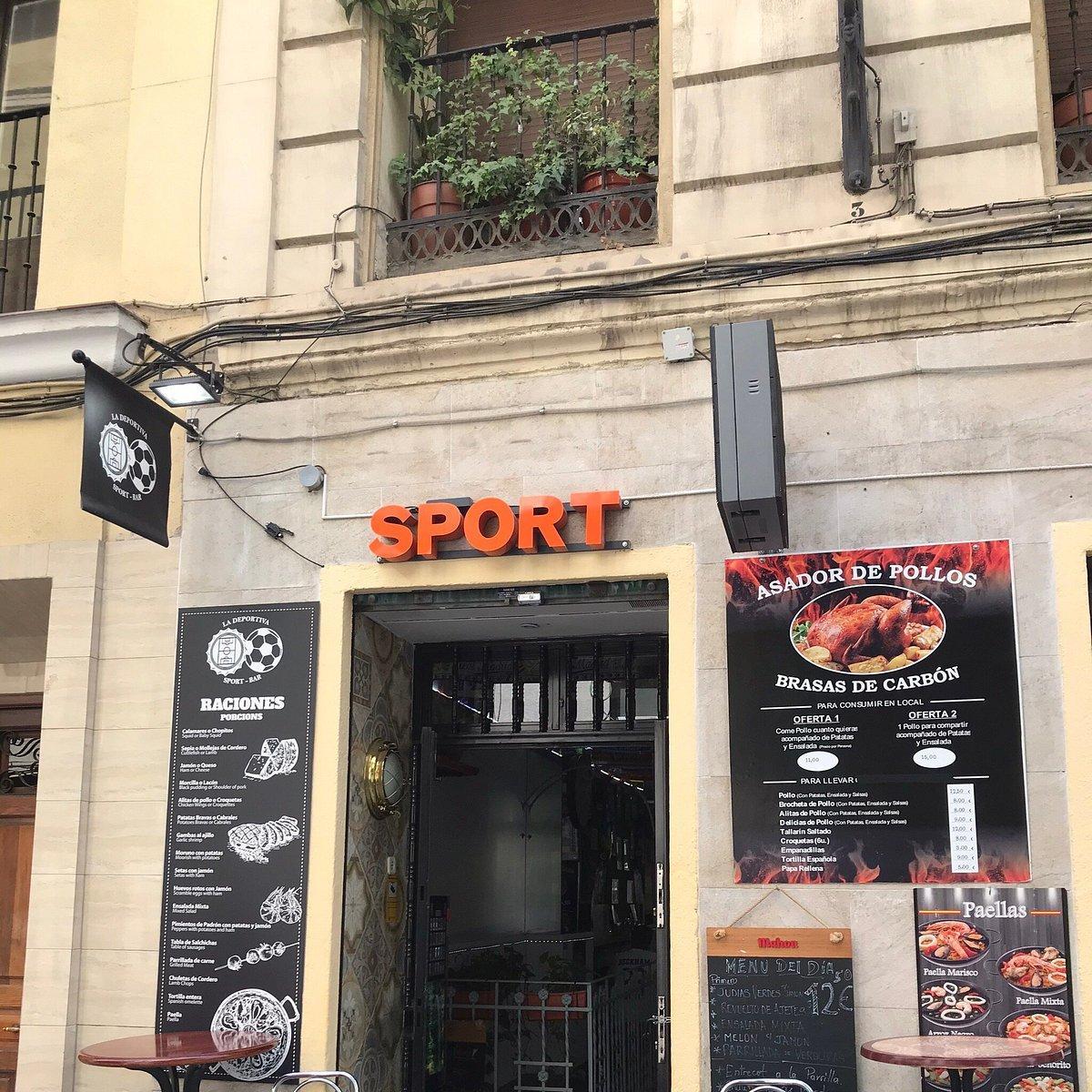 La Deportiva Sports-Bar Está en pleno centro de Madrid, en el número 7 de la calle de las Veneras
