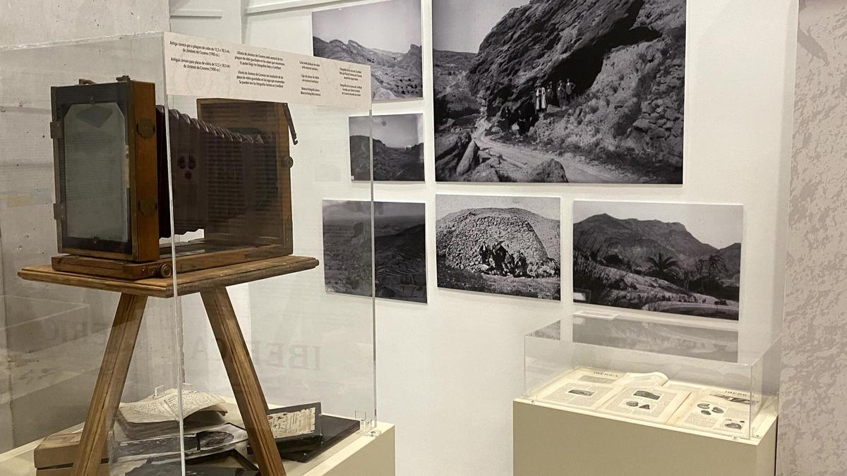 Una imagen de la exposición sobre Jiménez de Cisneros que se puede visitar en la Casa de la Cultura de Crevillent