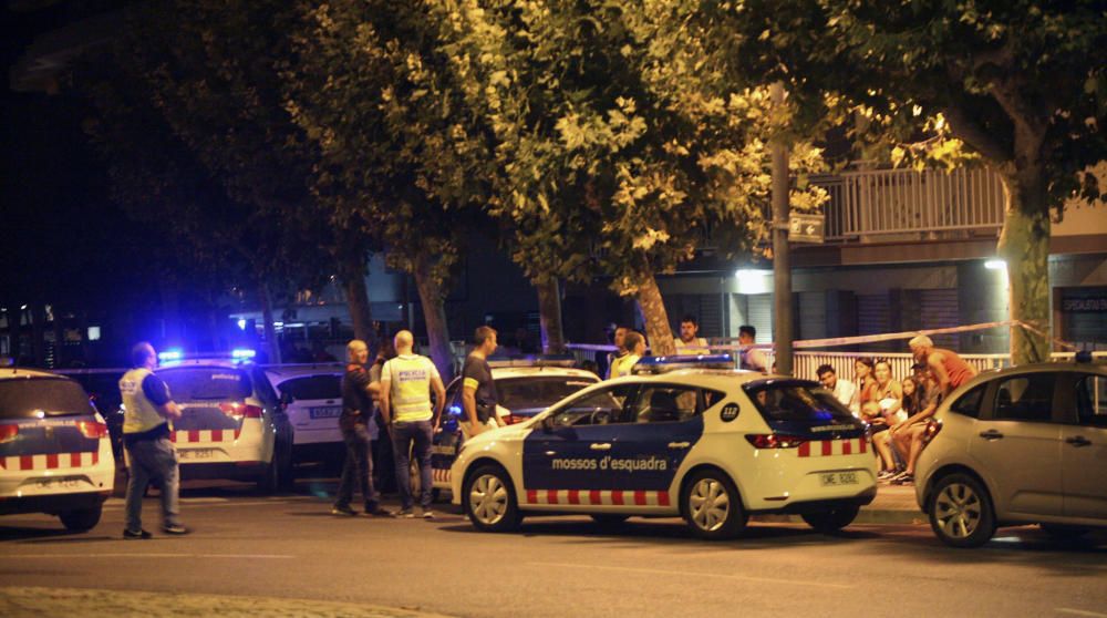 Efectius policials al Passeig Marítim de Cambrils, on s''han produït els fets