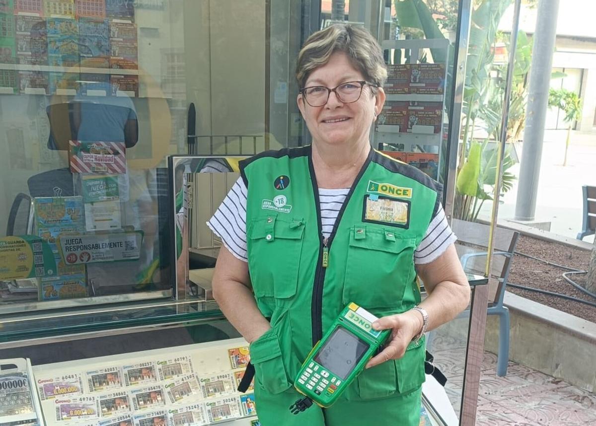 Eugenia Fátima Santana Felipe, vendedora de la ONCE en Vecindario, en Gran Canaria.
