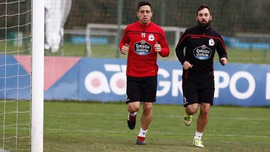 Pedro Sánchez, ayer junto al readaptador de la plantilla, Fran Molano.