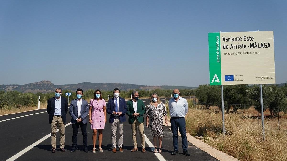 Juanma Moreno presidió el acto de inauguración de la nueva variante de Arriate.