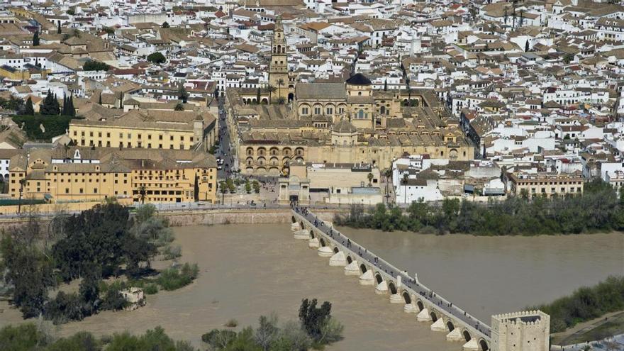 ¿Qué ver en Córdoba en el puente de la Constitución? Guía para visitar la ciudad en tres días