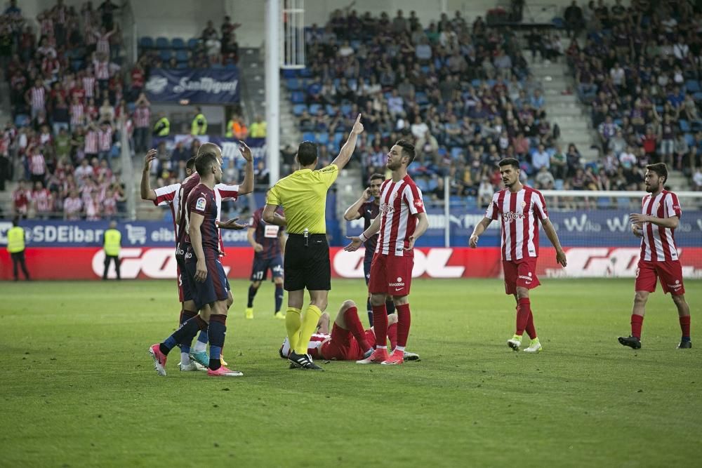 El Sporting desciende a Segunda