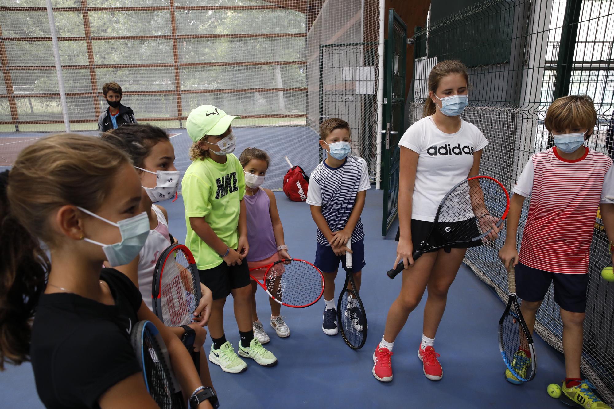 El día después de la victoria de Carreño: Grupo Covadonga, en el Santa Olaya y en el club de Tenis de Gijón