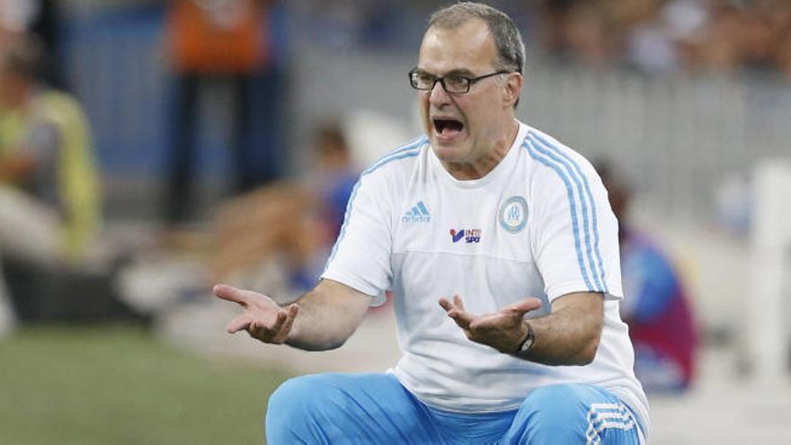 Marcelo Bielsa deja tirado al Lazio.