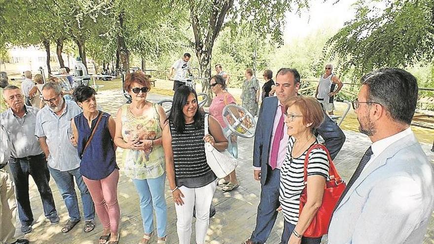 Inauguran un parque biosaludable junto a la ribera de Villa del Río