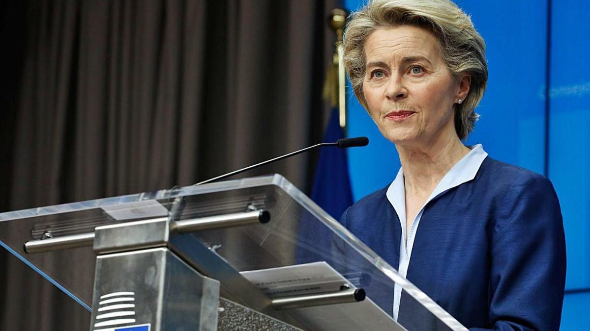 Von der Leyen va recordar que «el mateix treball mereix igual salari».