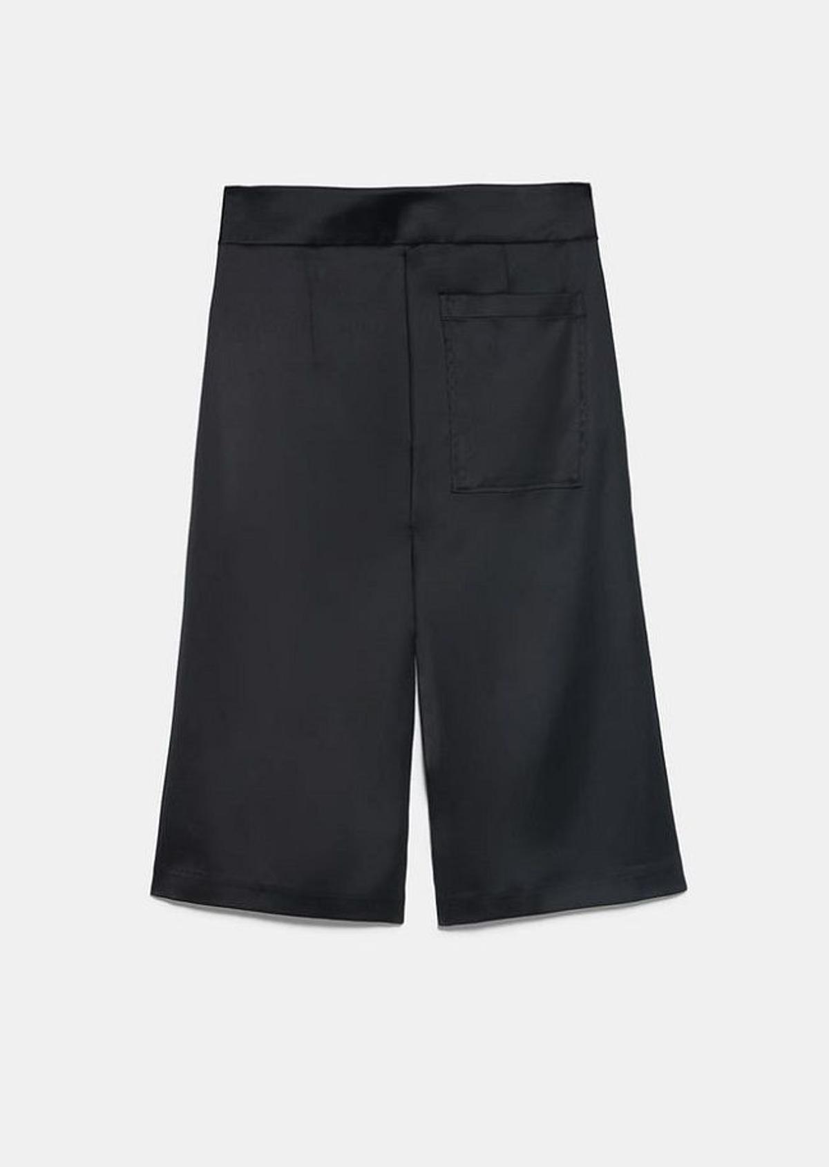 Bermudas satinadas de lo nuevo de Zara