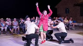 El elenco de 'GuggenJeim' hace reír a carcajadas al Festival Manhattan en Murillo de Gállego