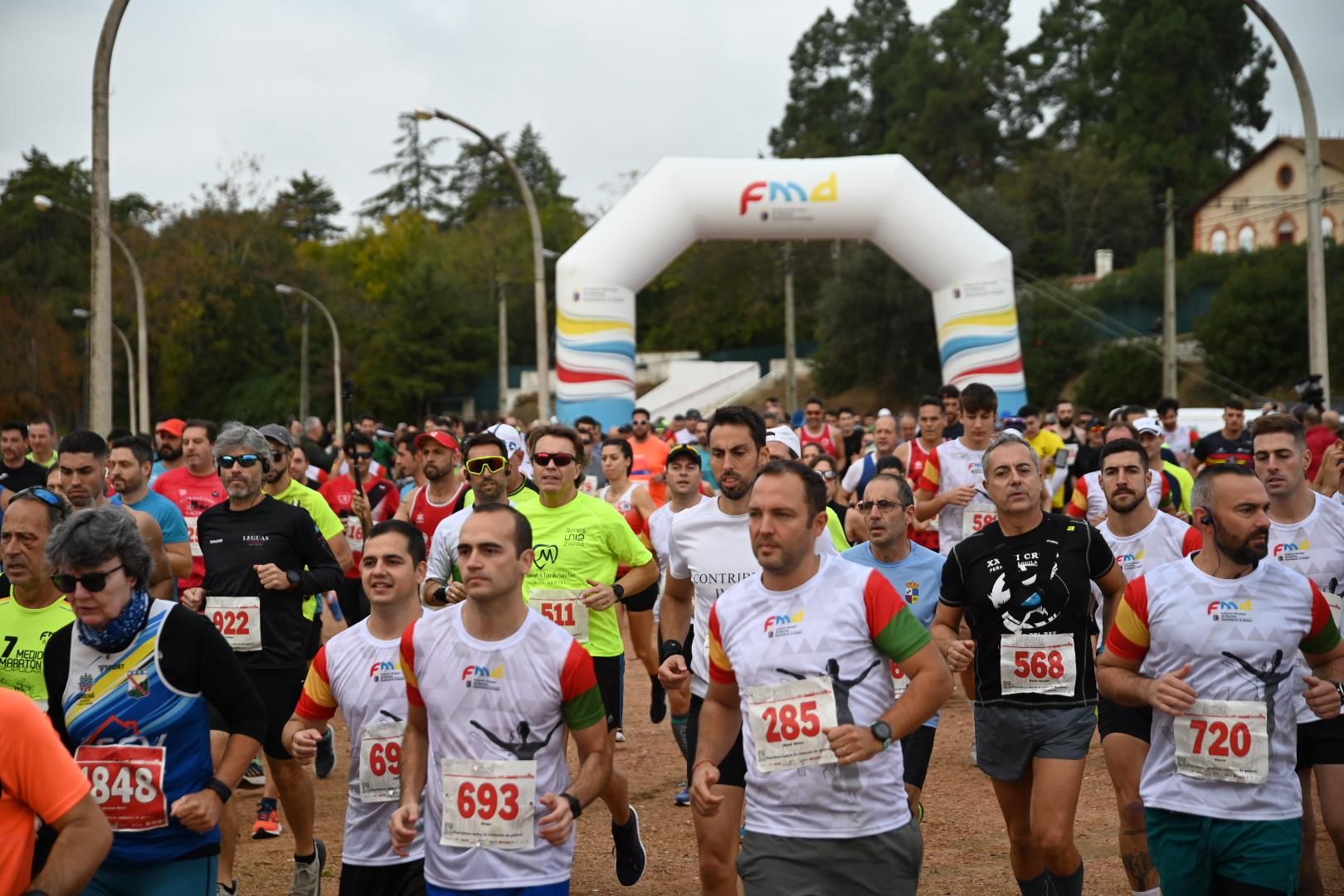 GALERÍA | Alexandre Miguel Carrilho y Gema Martín ganan el medio maratón Elvas-Badajoz