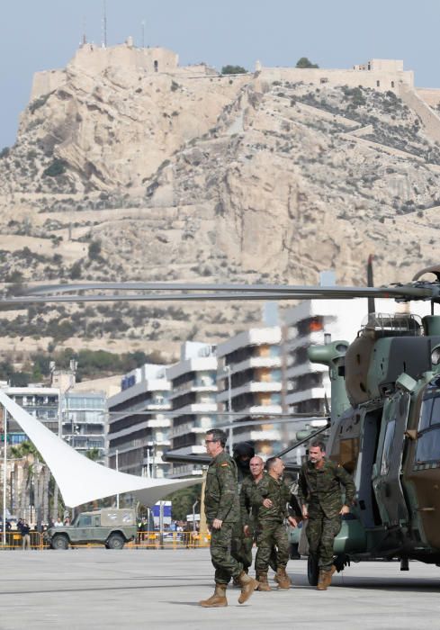 El Rey Felipe VI sigue desde Alicante varias maniobras del Mando de Operaciones Especiales