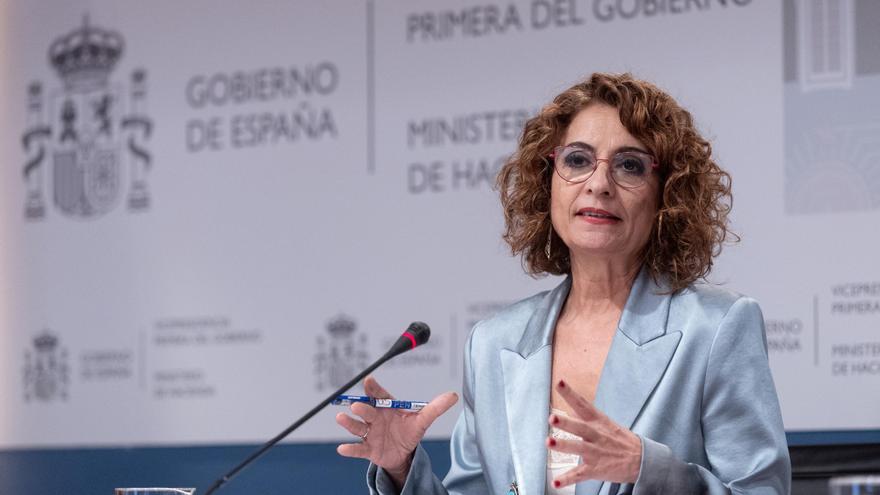 Archivo - La vicepresidenta primera y ministra de Hacienda, María Jesús Montero, en una imagen de archivo.
