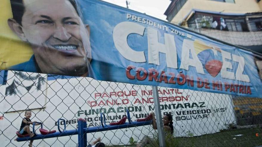 Chávez sufre problemas respiratorios por una &quot;severa&quot; infección pulmonar