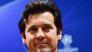 EPA7516  PILSEN  REPUBLICA CHECA   06 11 2018 - El entrenador del Real Madrid  Santiago Solari  participa en una rueda de prensa en Pilsen  Republica Checa  hoy  6 de noviembre de 2018  en la vispera de su encuentro ante el Viktoria Plzen correspondiente al grupo G de la Liga de Campeones de la UEFA  EFE  Filip Singer