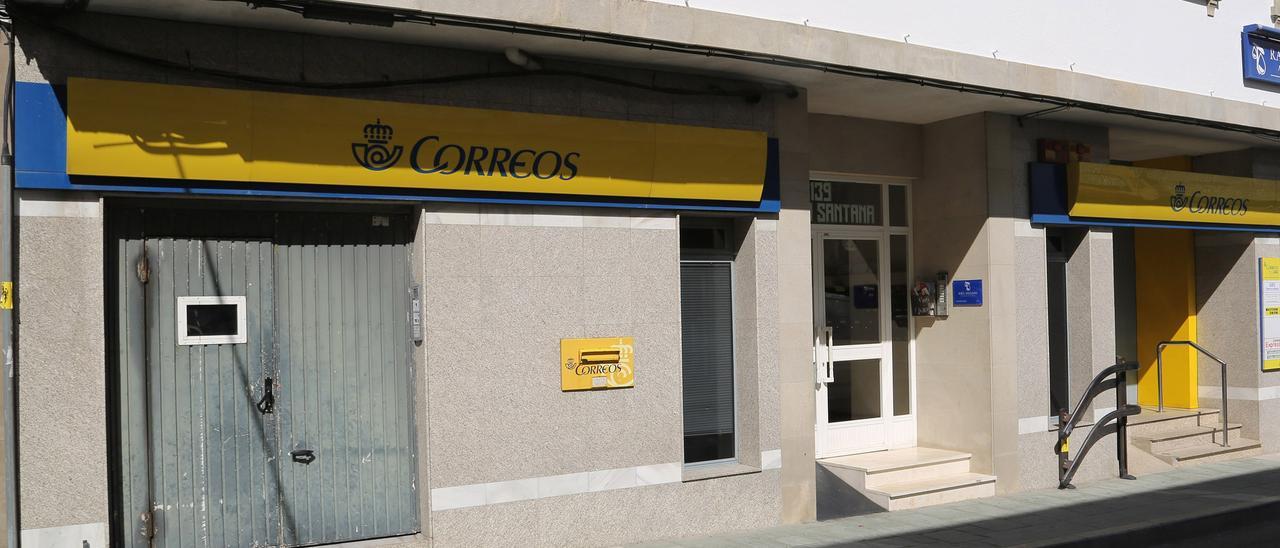 Oficina de Correos de O Grove, situada en la calle Castelao.