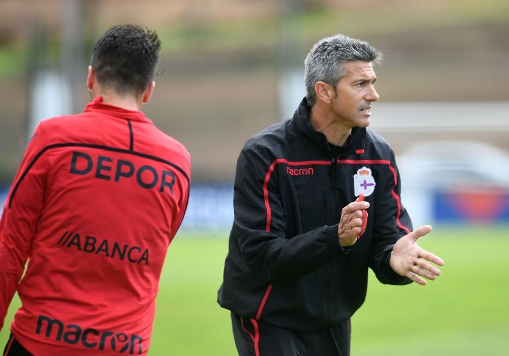 El nuevo técnico blanquiazul se pone al frente del equipo. El segundo entrenador Fabián Rivero y el preparador físico Moisés del Hoyo se unen junto a Martí al cuerpo técnico del primer equipo.