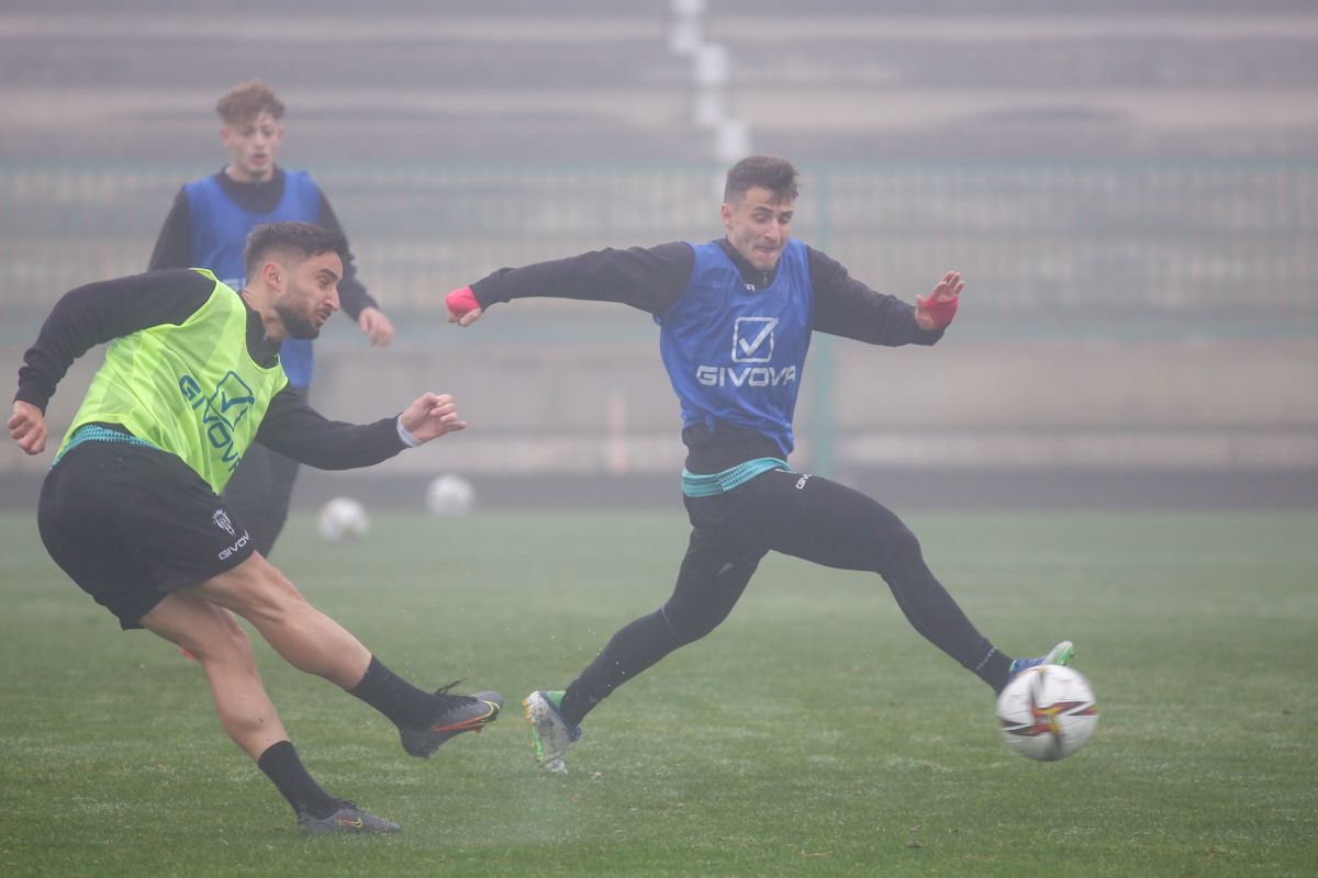 Primer entrenamiento del Córdoba CF en 2022 en imágenes