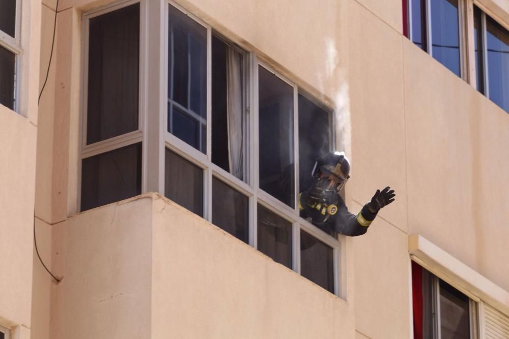 Incendio en una casa del barrio de Arenales